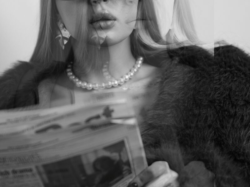 Hourly studio shoots with Laura