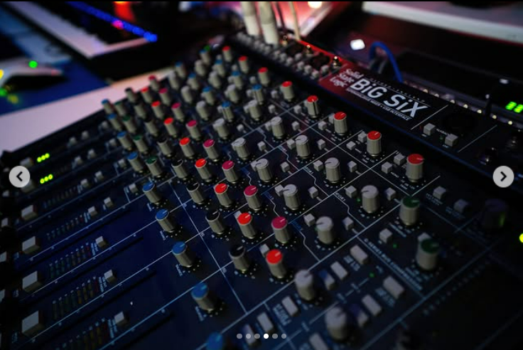 Studio Hire w Sound engineer