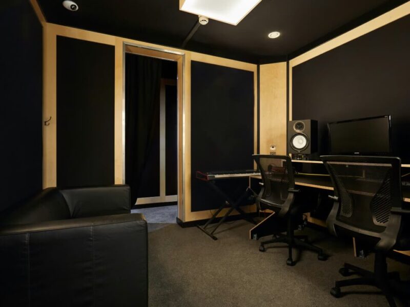 Check our recording sessions bundles starting from £55/hr -Milton Keyenes